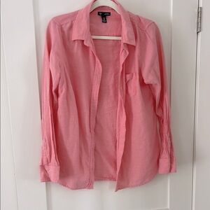 GAP | Boyfriend Fit 100% cotton button
Down Pink Shirt size medium